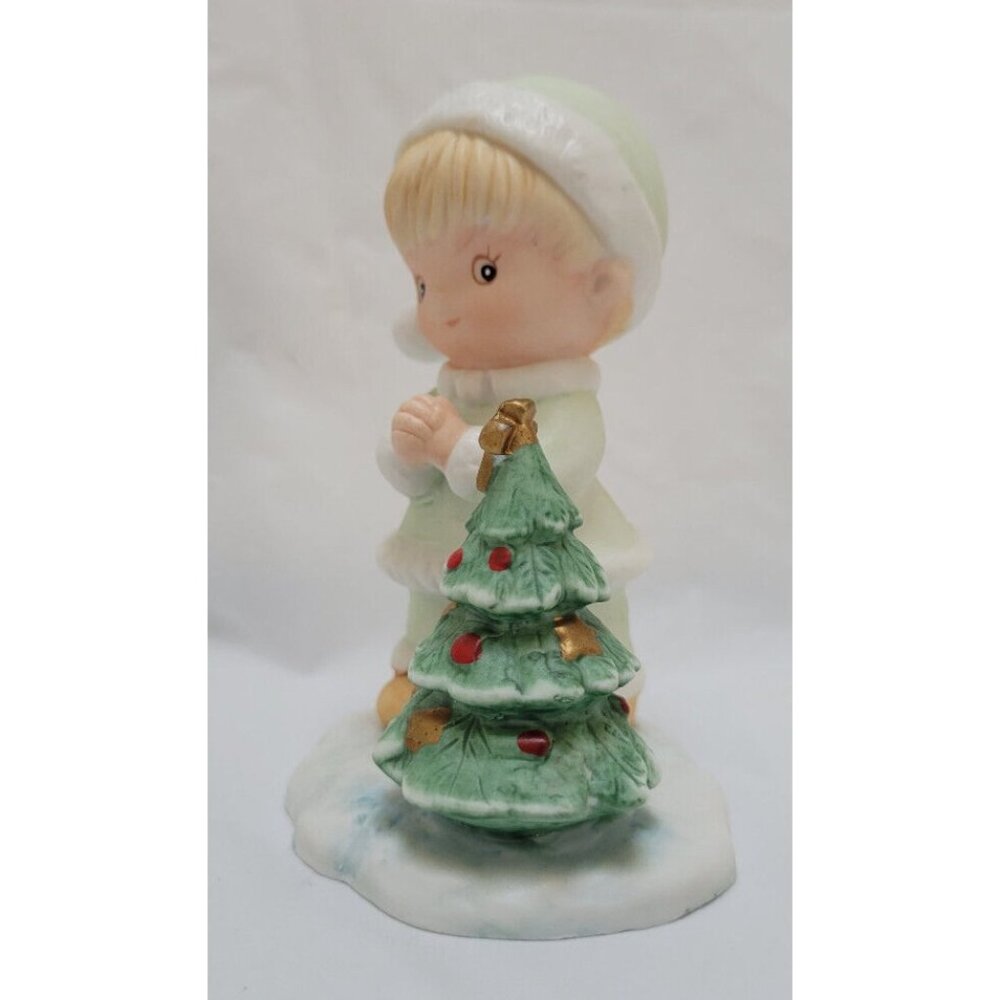 Homco Christmas Children "Precious Moments" 5613 - Boy Praying by Christmas Tree - Picture 3 of 9